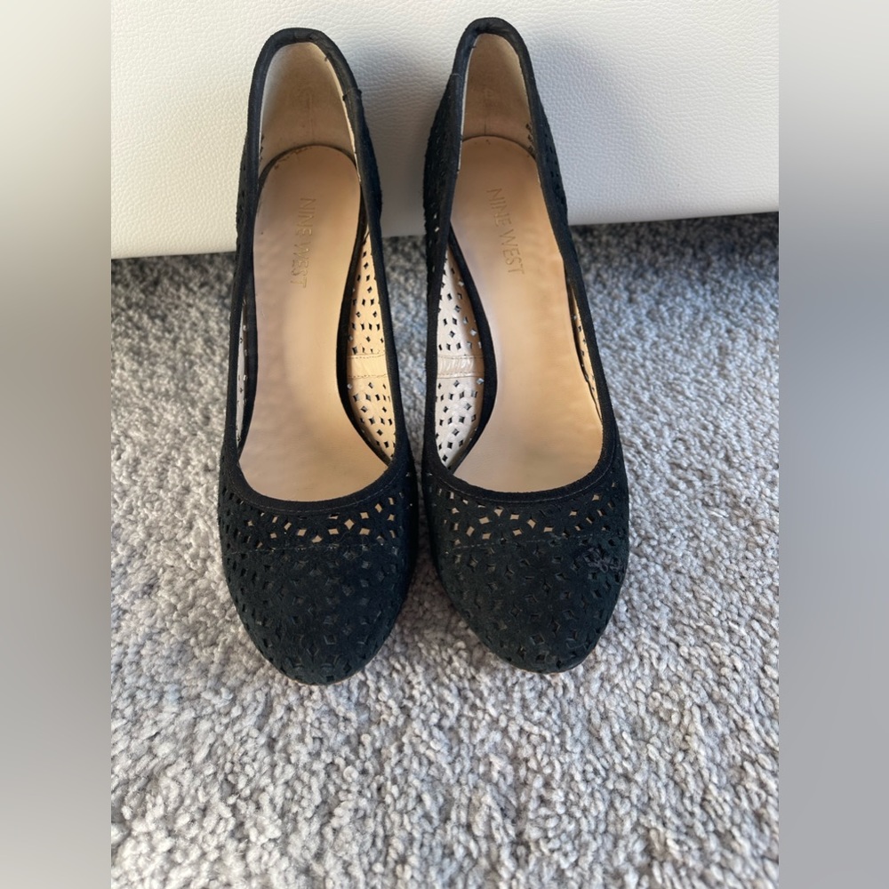 Nine West Black Pumps